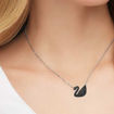 Swarovski smykke Iconic Swan Pendant, Black, Rhodium plated - 5347329