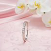 Elegant ring med klare steiner - 8505030