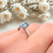 	Forlovelesring med Emerald cut blå Lab Grown diamant 0,79ct VVS2. Leticia - LG725510239