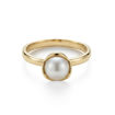 Gullring i 14 kt gult gull med ferskvannperle - BUR511011