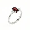 Hvittgullring med granat og diamanter 0.09 ct TW-Si - coc5000733