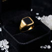 Signetring til herre i gult gull 14 kt med onyx - 56774