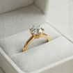 Forlovelsesring i gult gull med lab grown diamant 1,00ct  River (D) VS2 - LG698511621