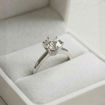 Forlovelsesring i hvitt gull med lab grown diamant 1,00ct  River (D) VS2 - LG710508034