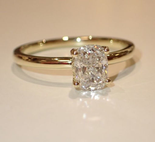 Forlovelsesring med Lab Grown Cushiun Lab diamant 1 ct River(D)VS1 med 0,06ct TW-VS i hidden halo - ΗR0725100cuLG