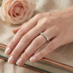 Iselin alliansering i hvitt gull med diamanter- 8505010