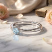 Gullring i hvitt gull 14kt med Sky Blue Topas og diamanter 0.05 ct TW-Si - coc5000547th